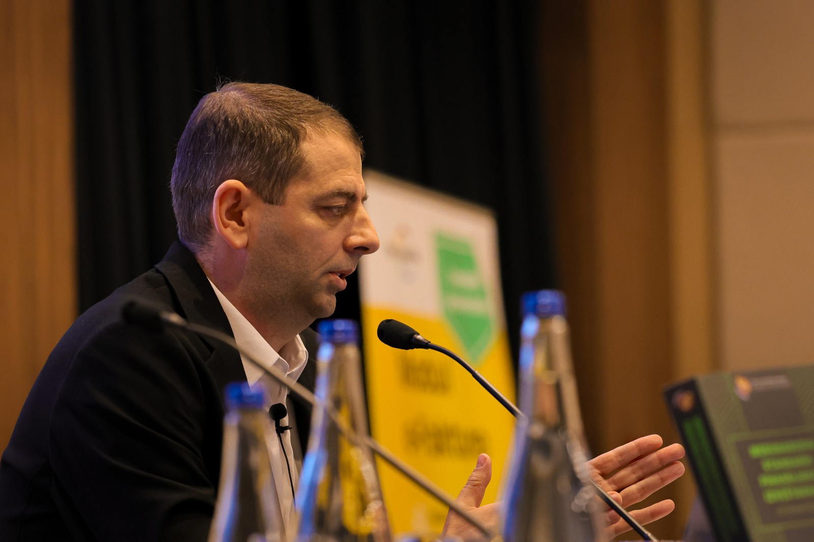 Dan 2 - 816A2987.jpg