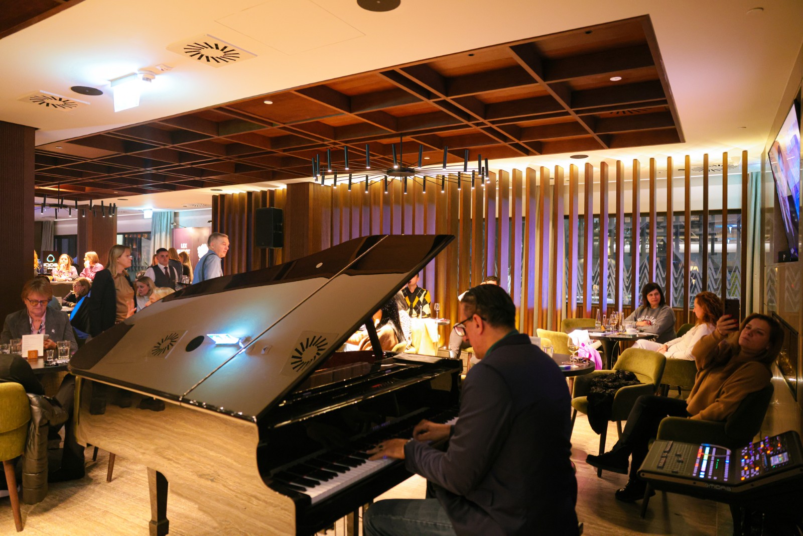 Koktel - 816A1886.jpg